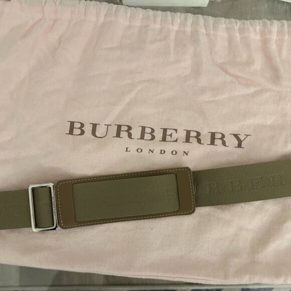 Burberry Pink Nova Check Convertible Clutch Bag - Picture 3 of 4